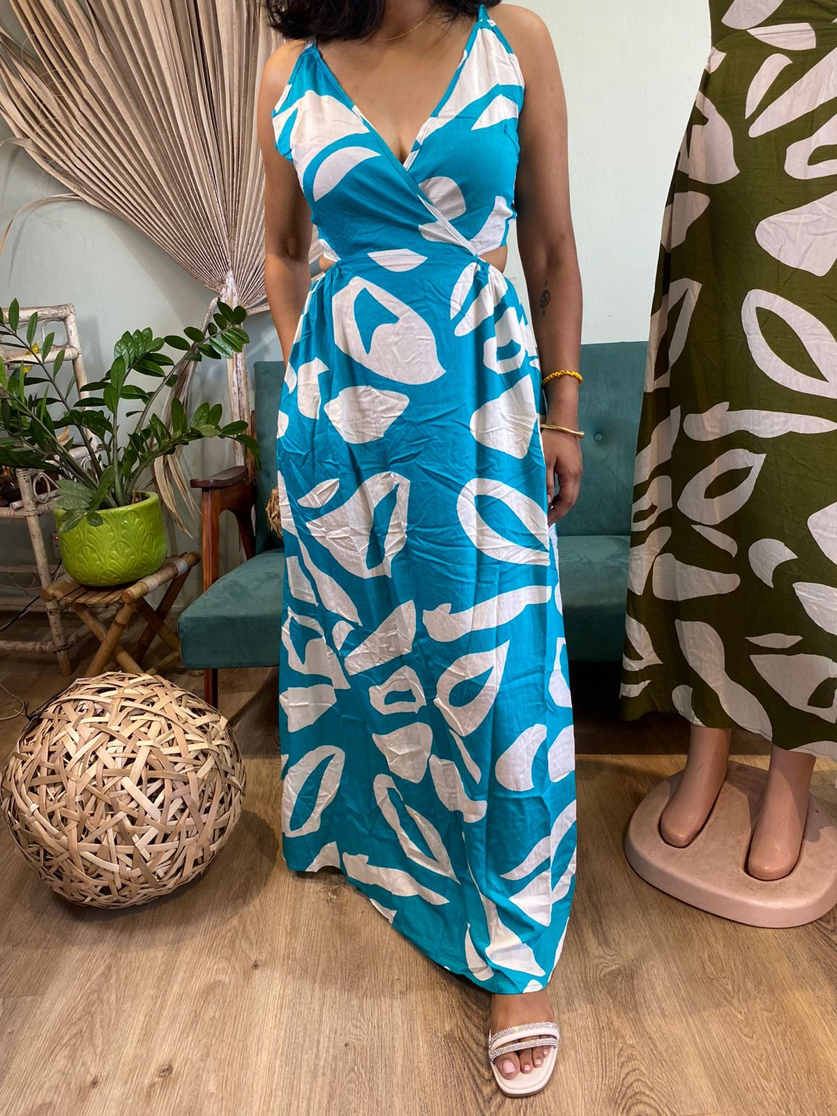 Backless maxi dress