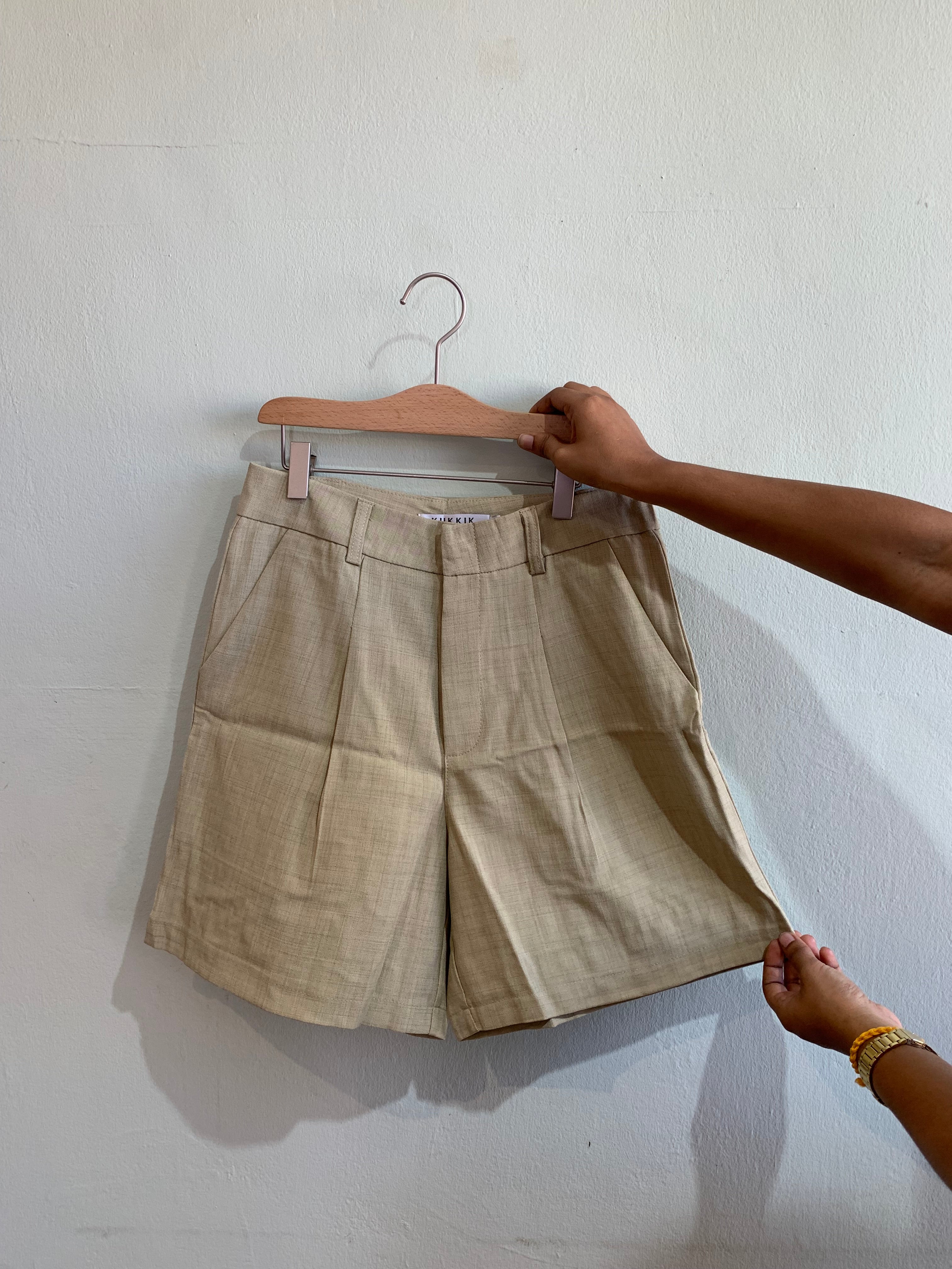 Chic Shorts