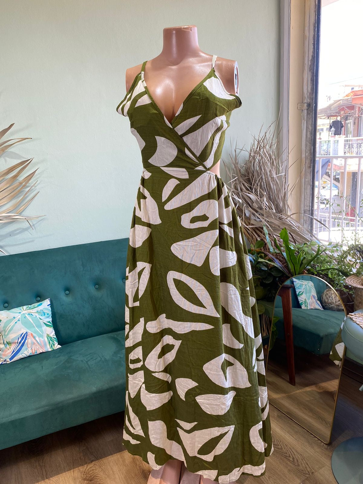 Backless maxi dress