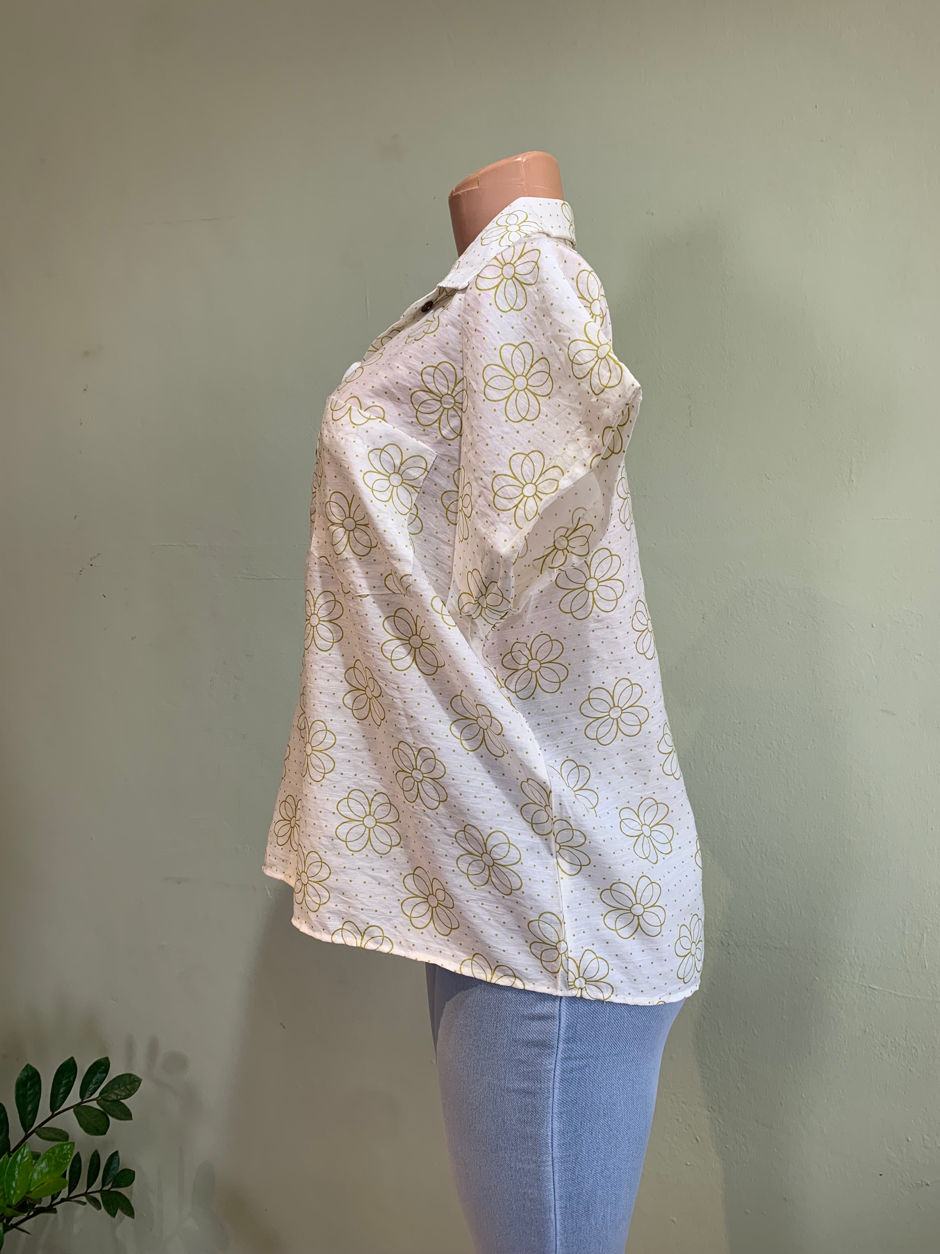 Blouse - floral polka
