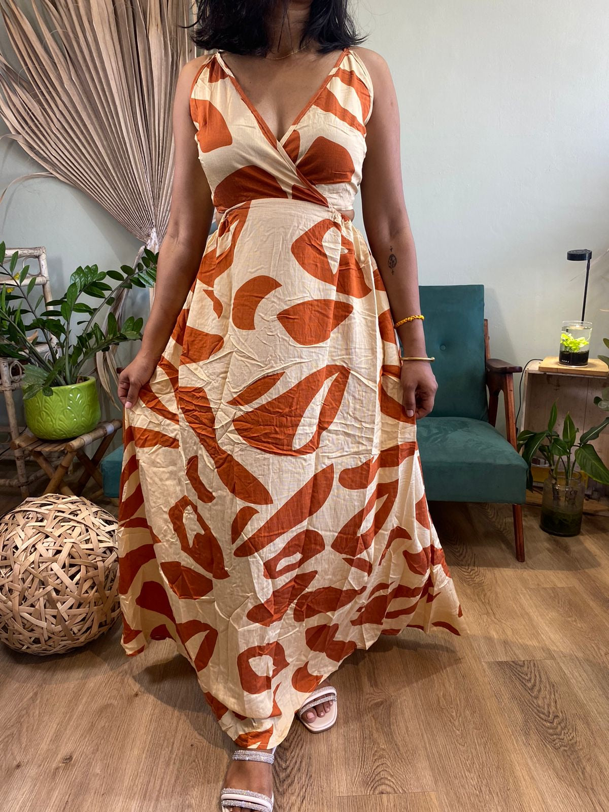 Backless maxi dress