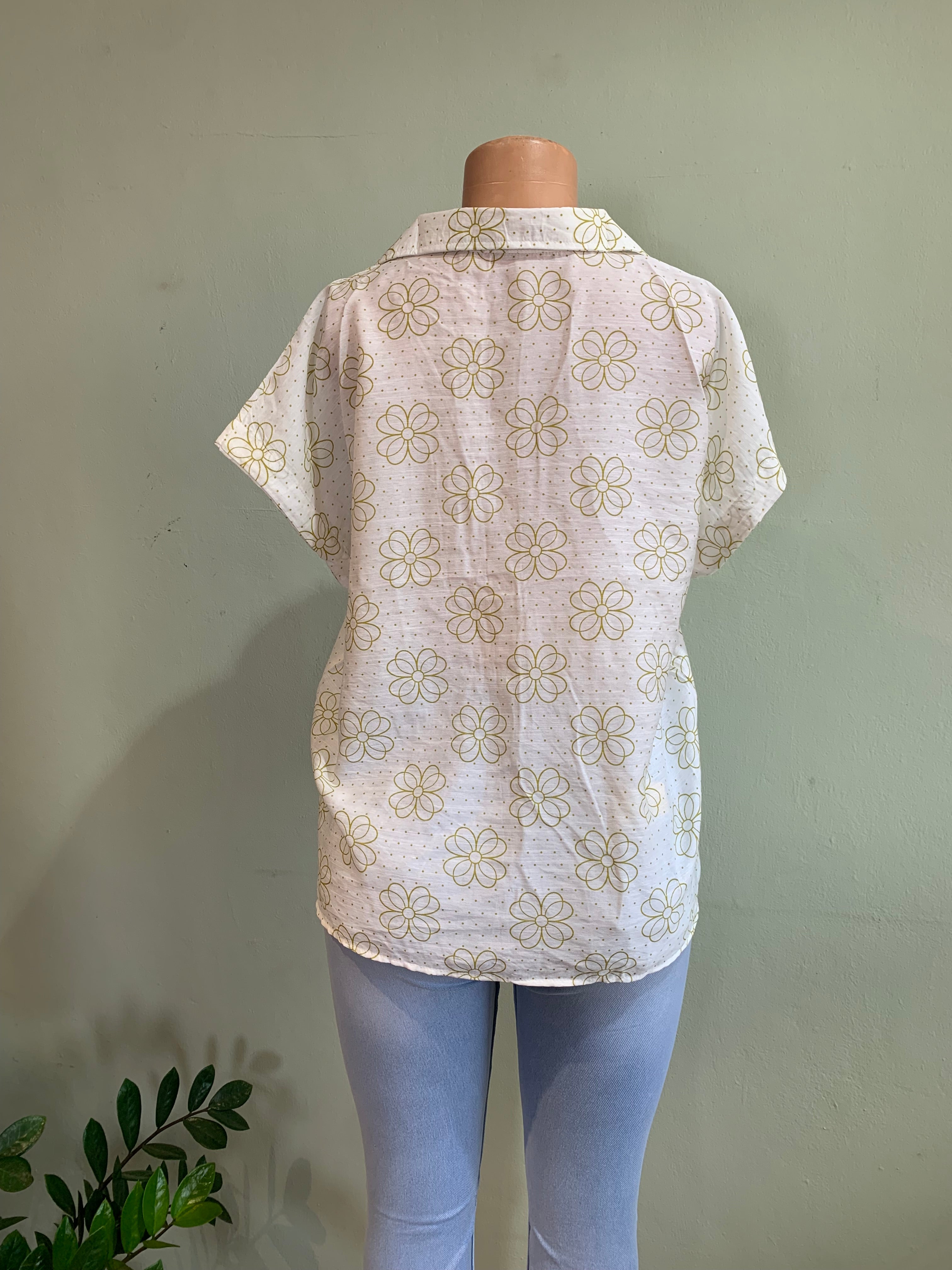 Blouse - floral polka