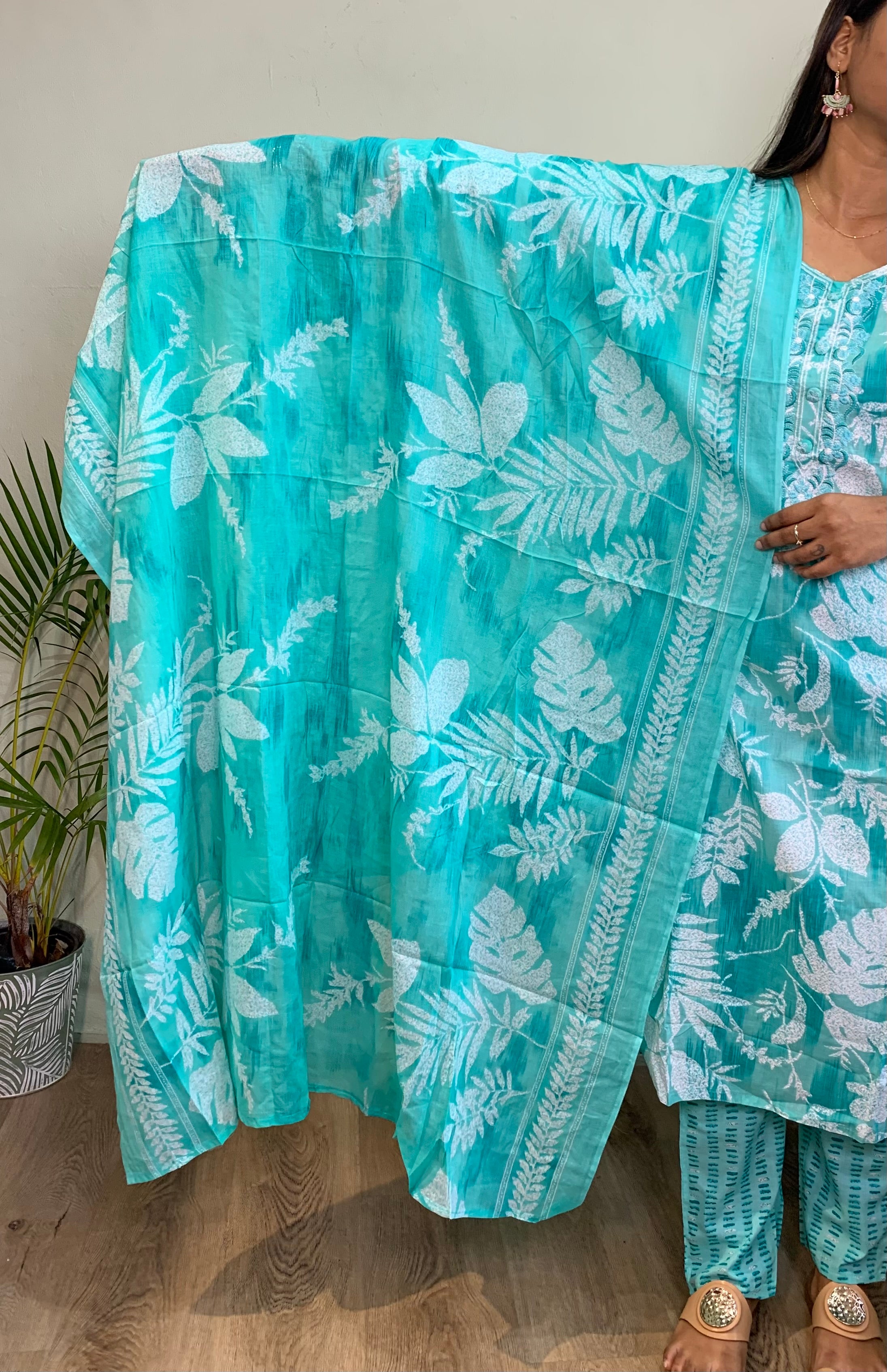 Leafy Churidar Set