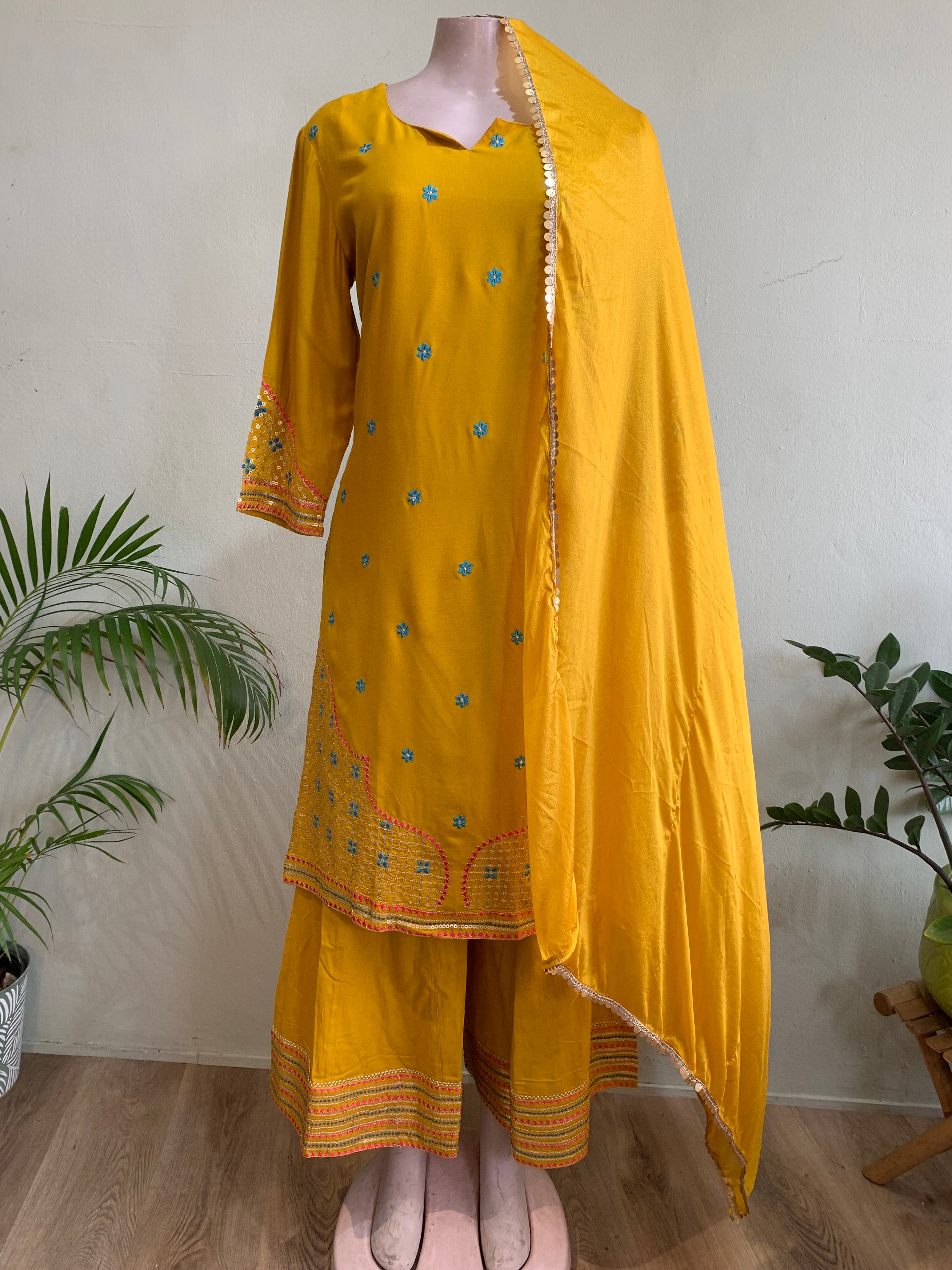 Zinta Churidar Set