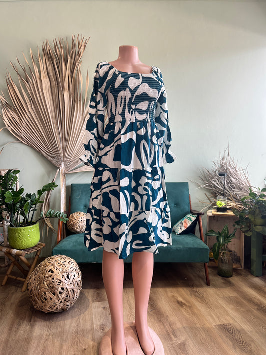 Abstract dress with Long Sleeves